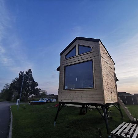 Treehome Tinyhouse Střítež Exterior foto