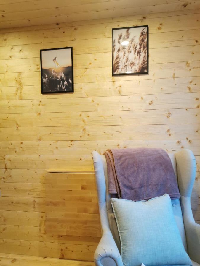 Treehome Tinyhouse Střítež Exterior foto