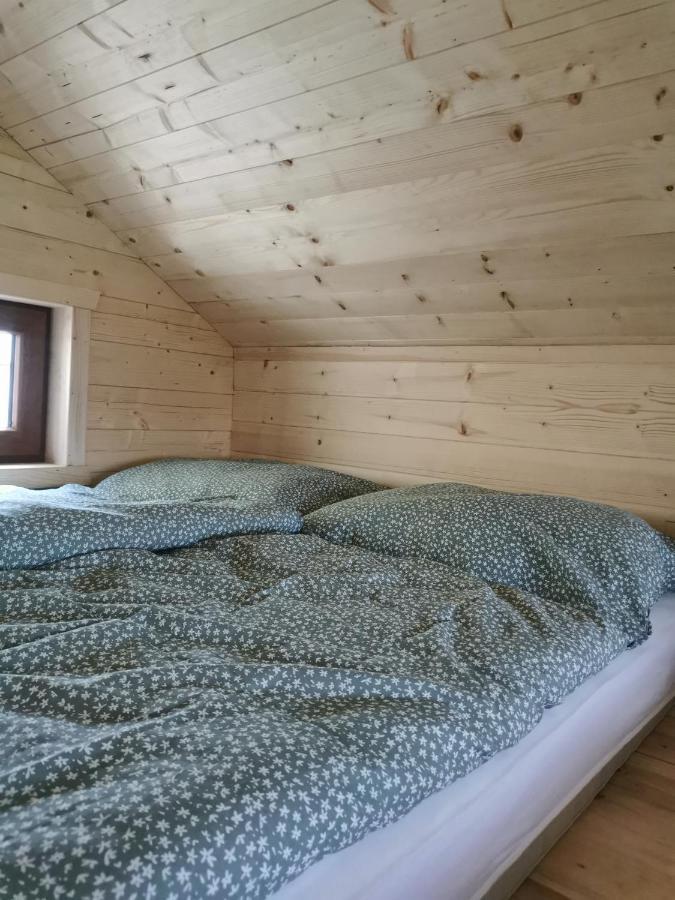 Treehome Tinyhouse Střítež Exterior foto